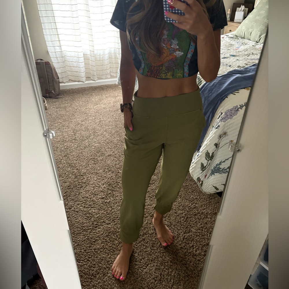 Olive Lululemon Joggers Size 8